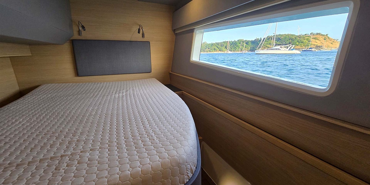 Аренда моторного катамарана Aquila 44 на Пхукете